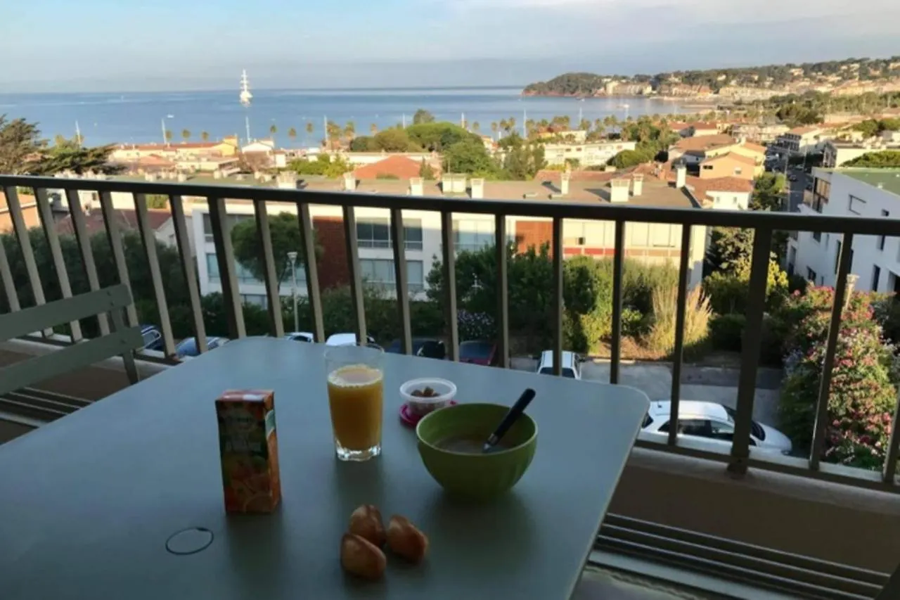 Apartment Charming Studio With Terrace And 180 Sea View Six-Fours-les-Plages