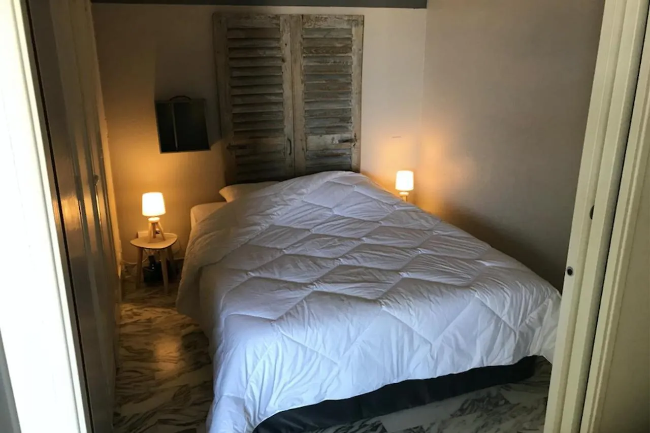 Charming Studio With Terrace And 180 Sea View Six-Fours-les-Plages France