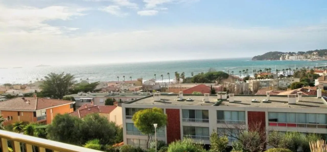 Charming Studio With Terrace And 180 Sea View Six-Fours-les-Plages